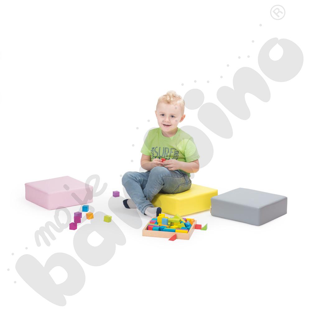 Pufka tęczowa kwadratowa pastelowa cytrynowa Pufka tęczowa kwadratowa pastelowa cytrynowa