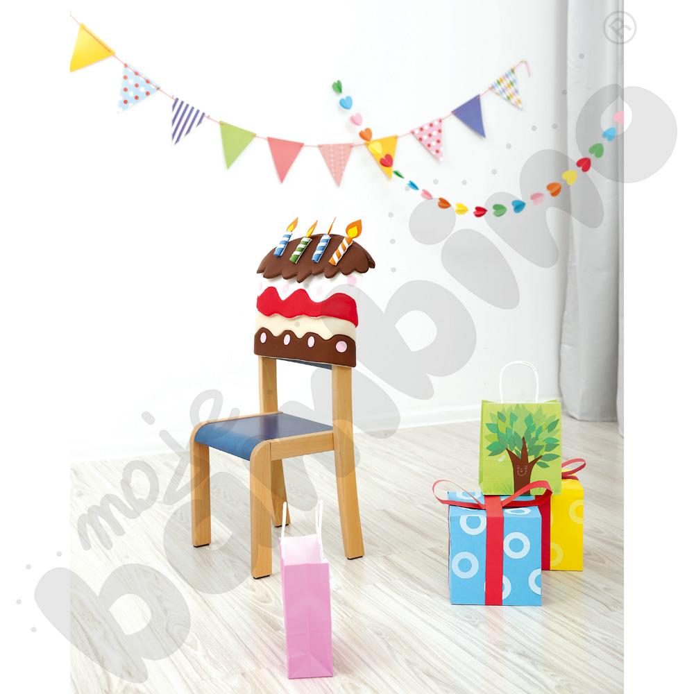 Dekoracje urodzinowe na krzesełko - tort