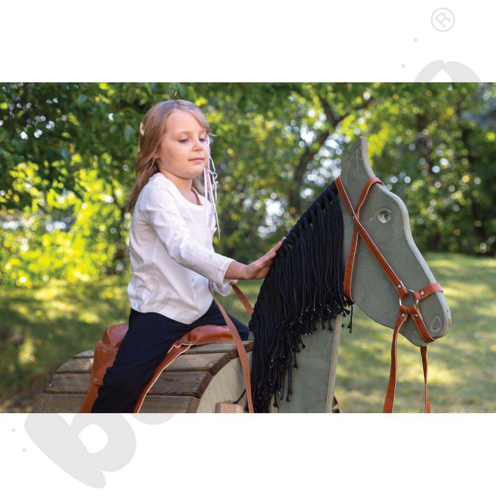 Siodło i uzda do drewnianego konia  Siodło i uzda do drewnianego konia