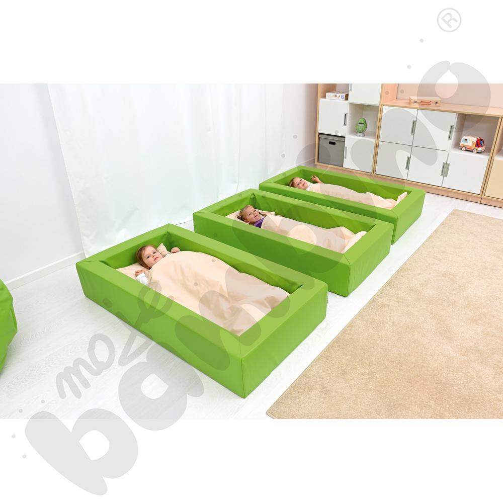 Jasnozielone łóżeczko piankowe z materacem