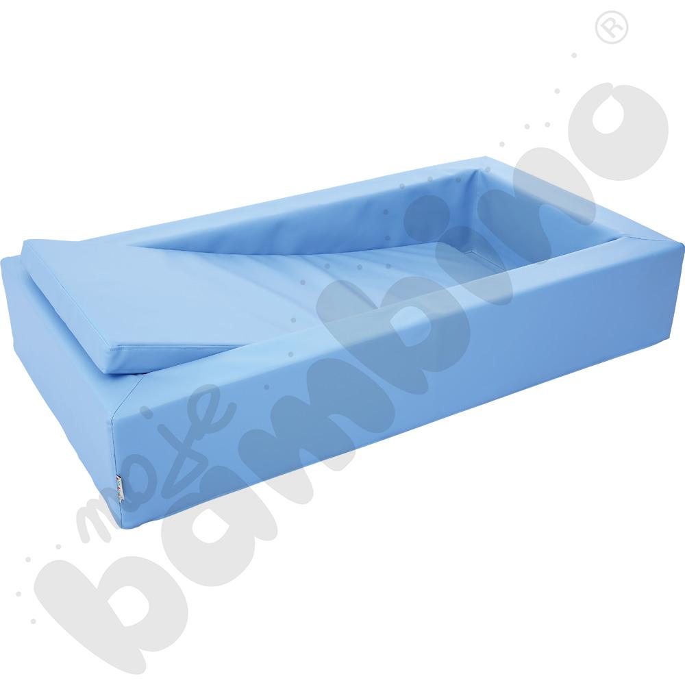 Jasnoniebieskie łóżeczko piankowe z materacem