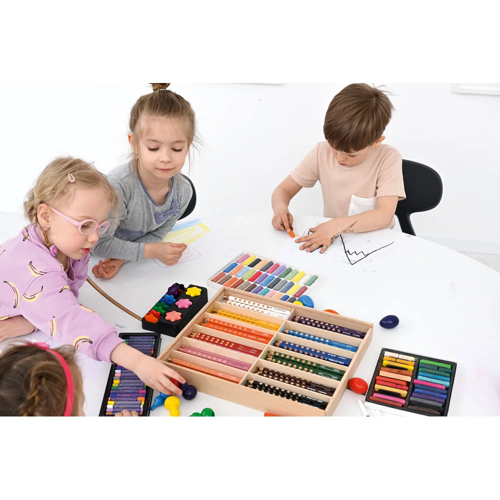 Zdjęcie zestawów kredek