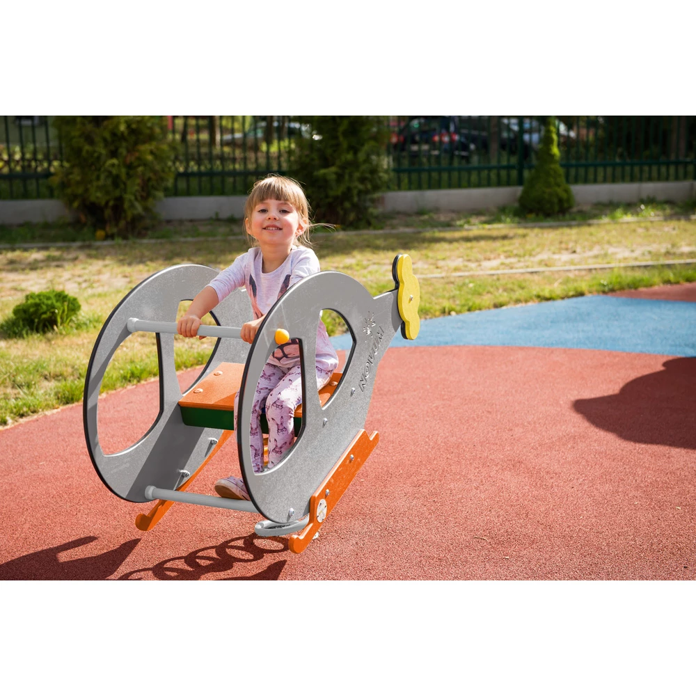 Zdjęcie sprężynowca na plac zabaw