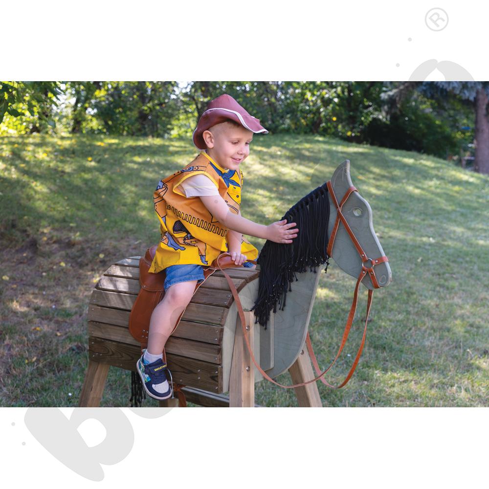 Siodło i uzda do drewnianego konia  Siodło i uzda do drewnianego konia