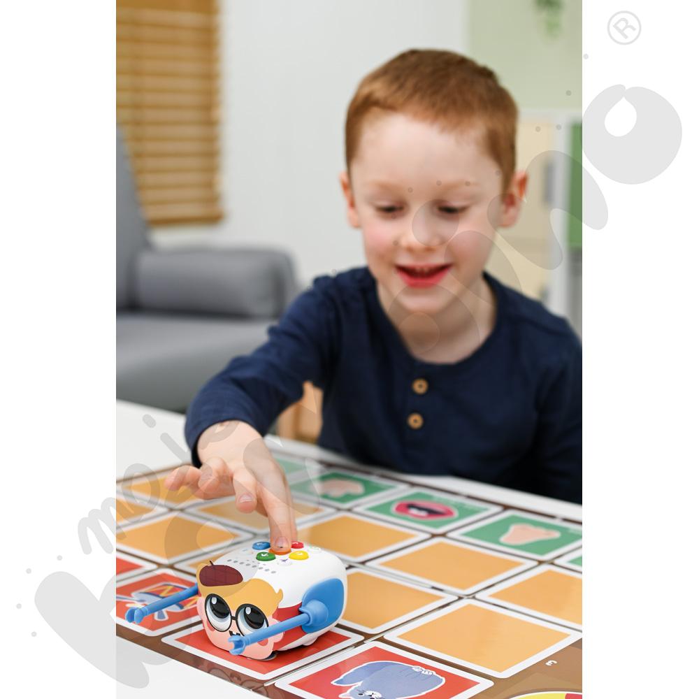 Zosia Mała Nauczycielka - interaktywny robot edukacyjny