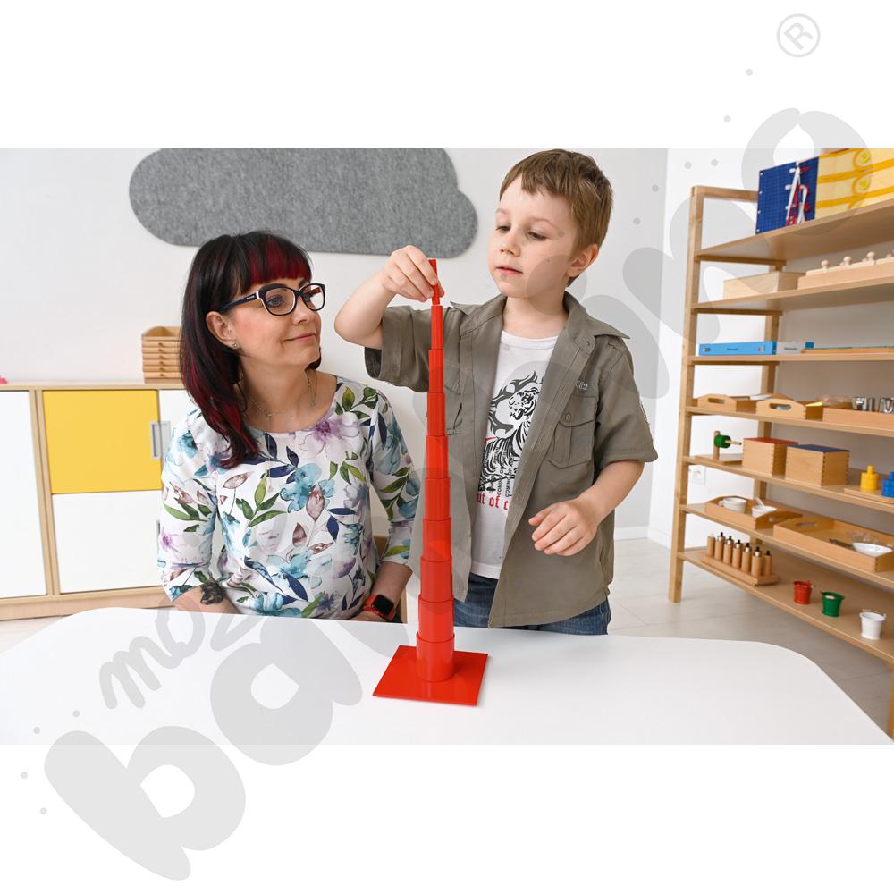 Kolorowe cylindry Montessori