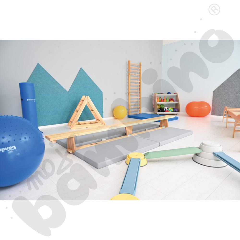 Ławka gimnastyczna 3 m - nogi drewniane Ławka gimnastyczna 3 m - nogi drewniane