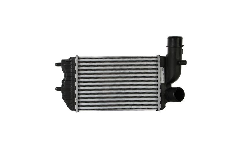 Chłodnica powietrza intercooler NISSENS 96889