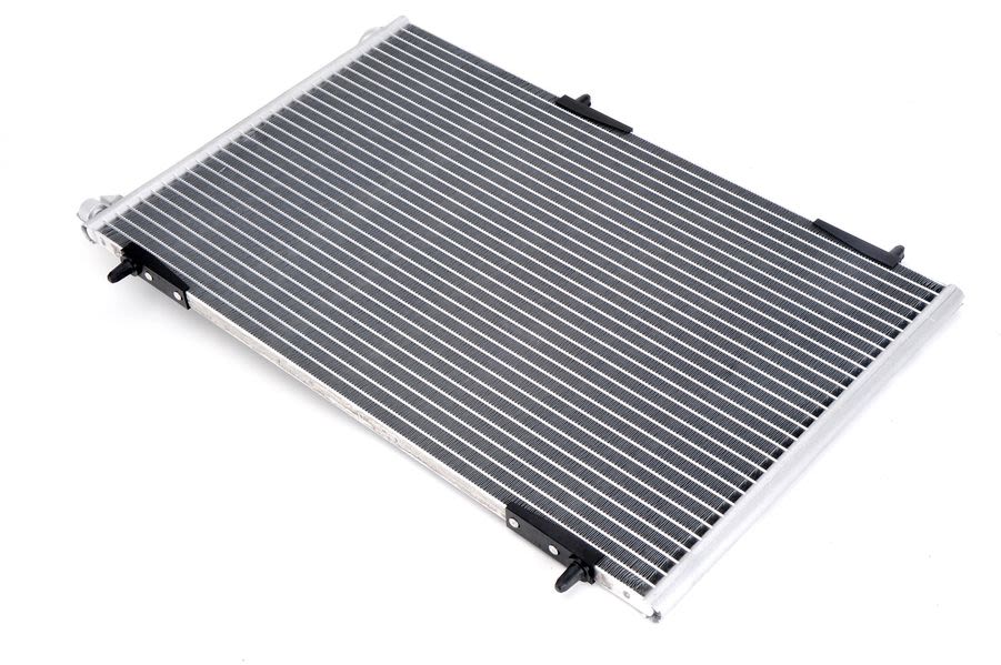 Skraplacz klimatyzacji VALEO 818000