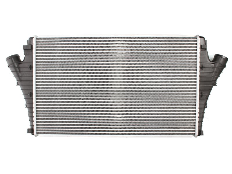 Chłodnica powietrza intercooler NISSENS 96684