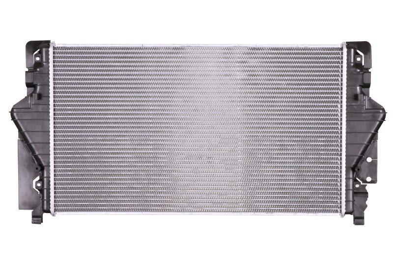 Chłodnica powietrza intercooler NISSENS 96755