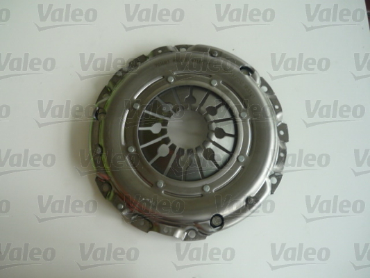 Zestaw sprzęgła VALEO 826879