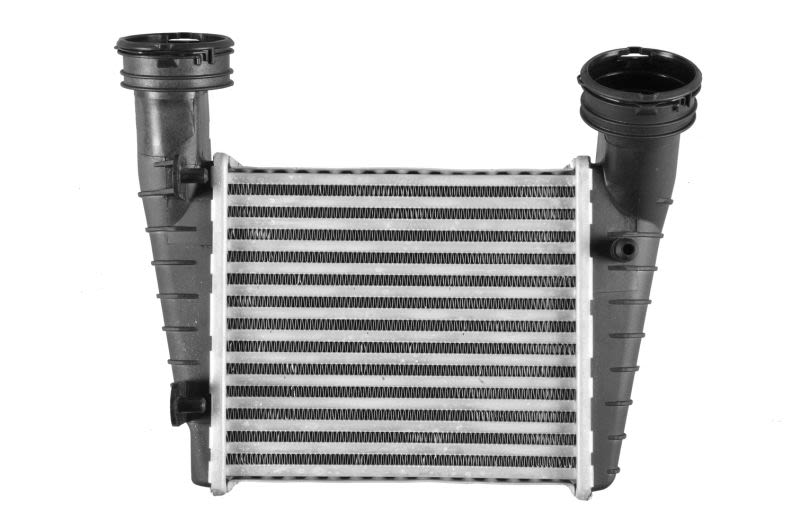 Chłodnica powietrza intercooler NRF 30138