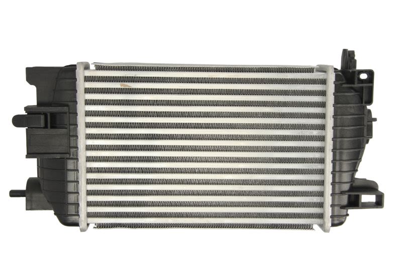 Chłodnica powietrza intercooler NISSENS 96196