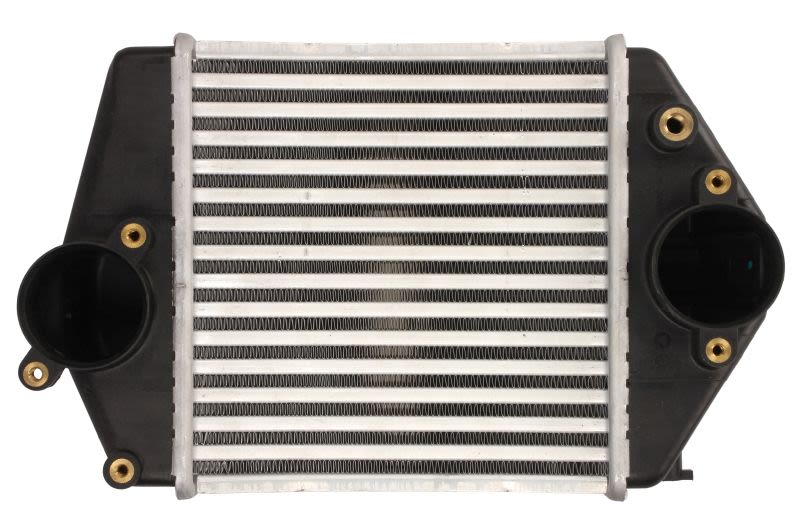 Chłodnica powietrza intercooler NISSENS 96570