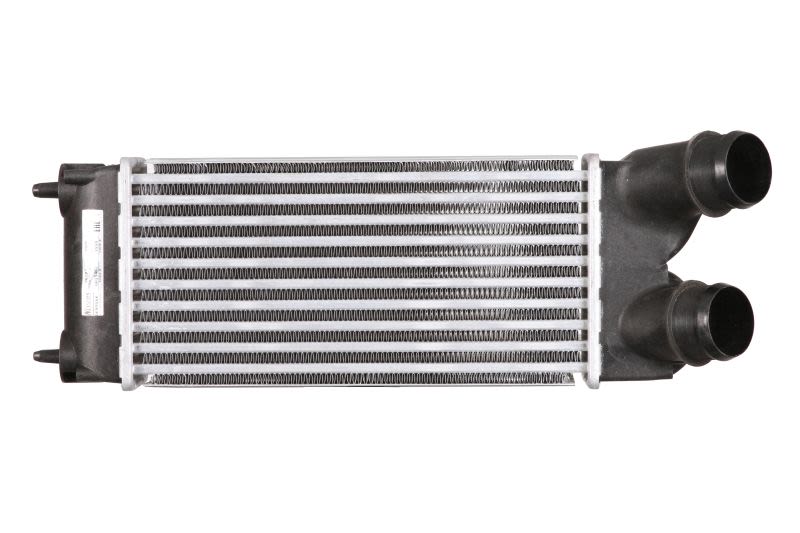 Chłodnica powietrza intercooler NISSENS 96584