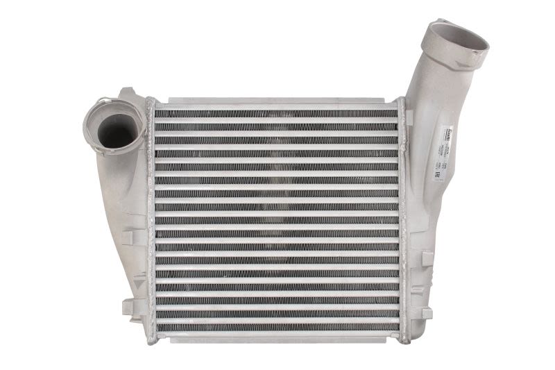 Chłodnica powietrza intercooler NISSENS 96276