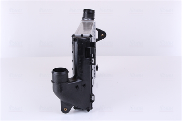 Chłodnica powietrza intercooler NISSENS 961523