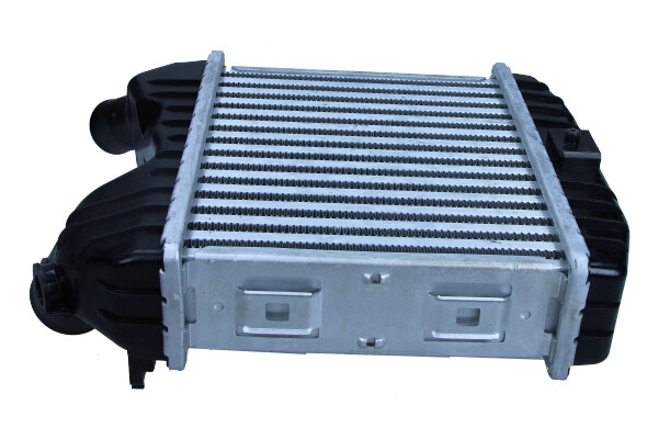 Chłodnica powietrza intercooler MAXGEAR AC630066