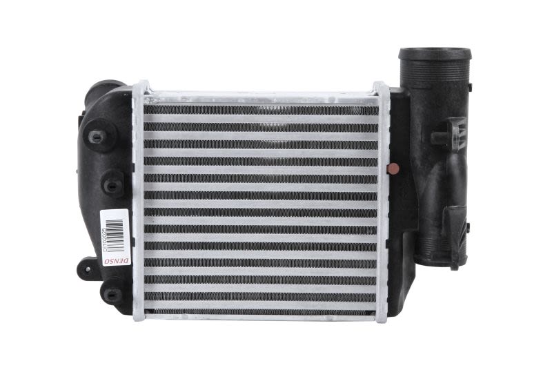 Chłodnica powietrza intercooler DENSO DIT02025