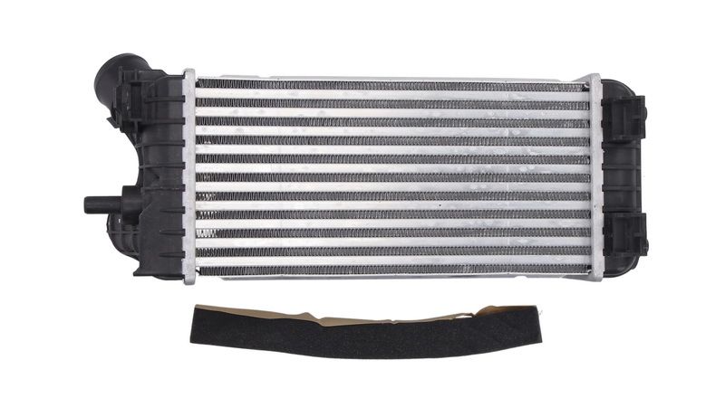 Chłodnica powietrza intercooler NISSENS 96491