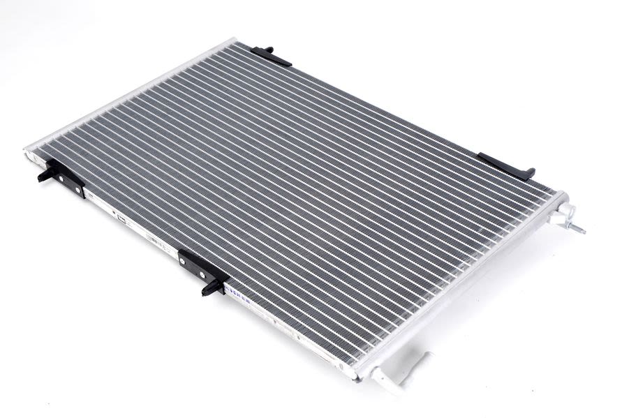 Skraplacz klimatyzacji VALEO 818000