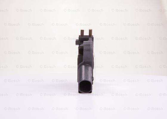 Regulator napięcia BOSCH 0 272 220 734