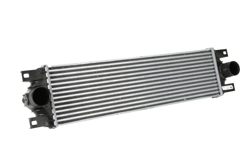 Chłodnica powietrza intercooler NISSENS 96890