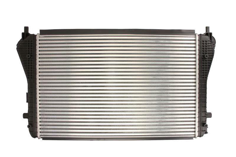 Chłodnica powietrza intercooler NISSENS 96568
