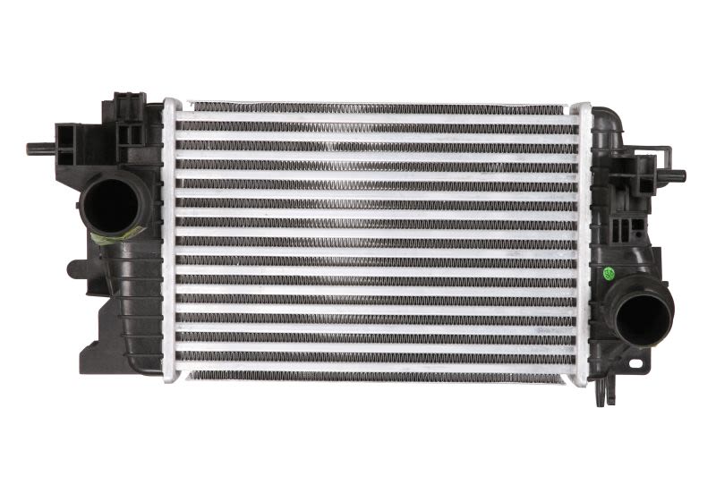 Chłodnica powietrza intercooler NISSENS 96197