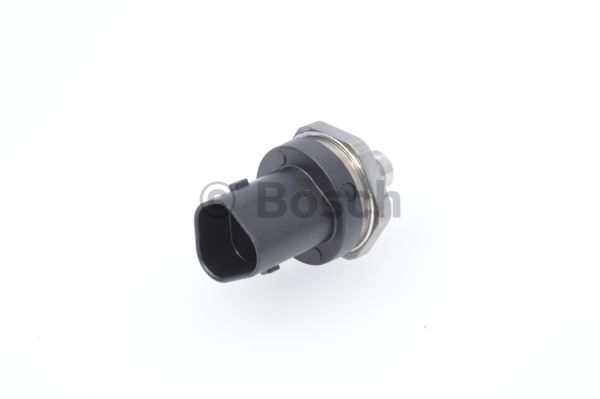 Czujnik ciśnienia paliwa BOSCH 0 261 545 063