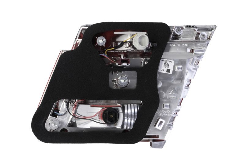 Lampa tylna zespolona MAGNETI MARELLI 714027000701