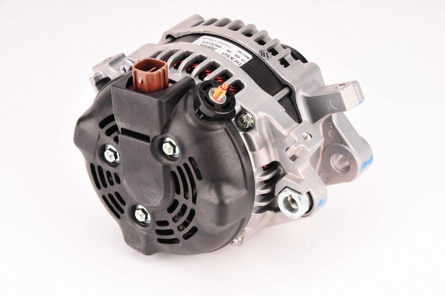 Alternator DENSO DAN1015