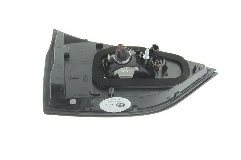 Lampa tylna zespolona HELLA 2TZ 011 662-041