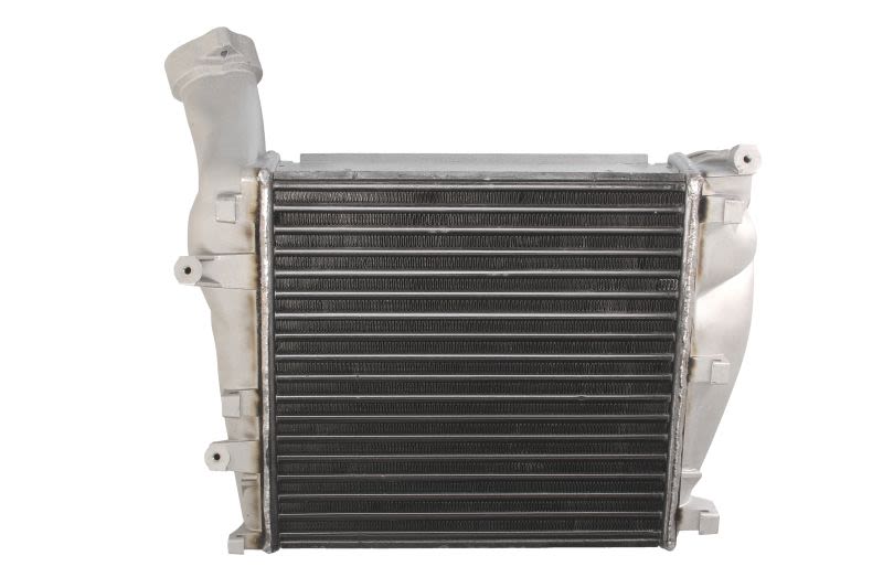 Chłodnica powietrza intercooler NISSENS 96276