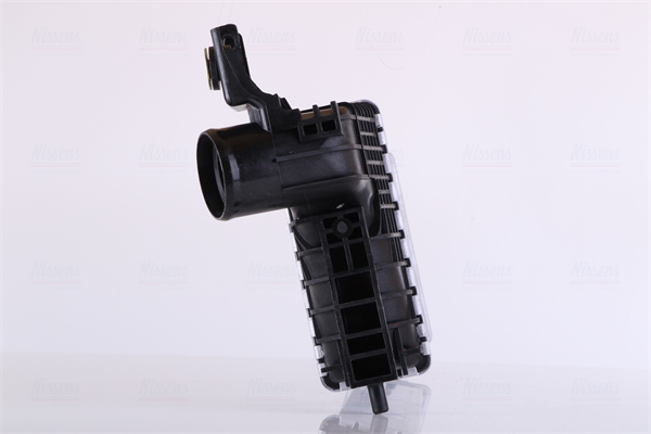 Chłodnica powietrza intercooler NISSENS 961556