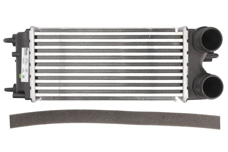 Chłodnica powietrza intercooler NISSENS 96357