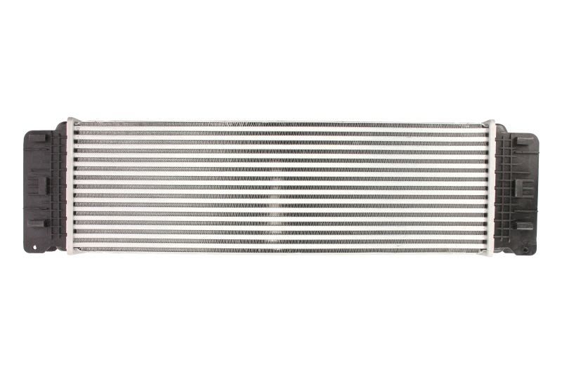 Chłodnica powietrza intercooler NISSENS 96526