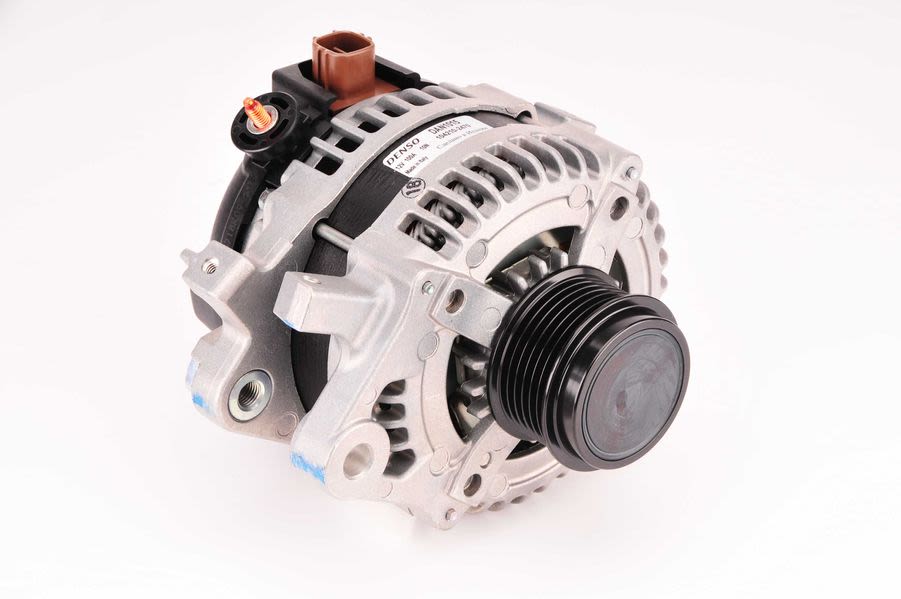 Alternator DENSO DAN1015