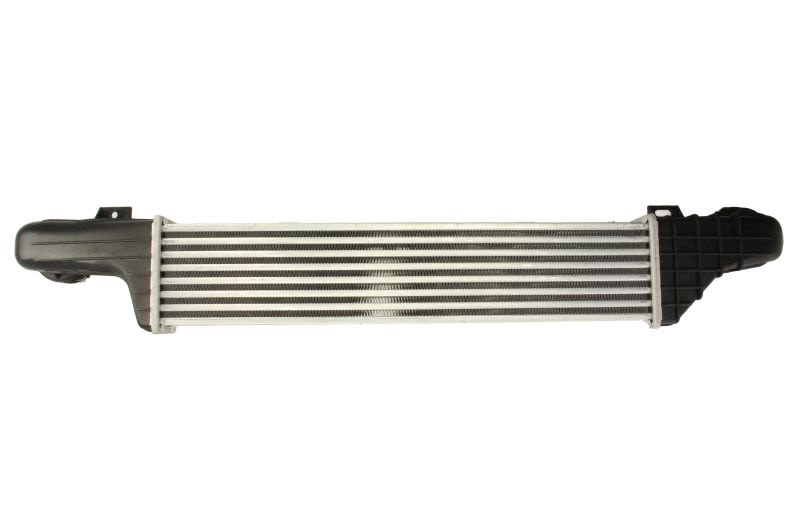 Chłodnica powietrza intercooler NISSENS 96899