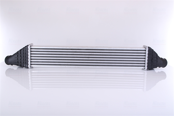 Chłodnica powietrza intercooler NISSENS 961582