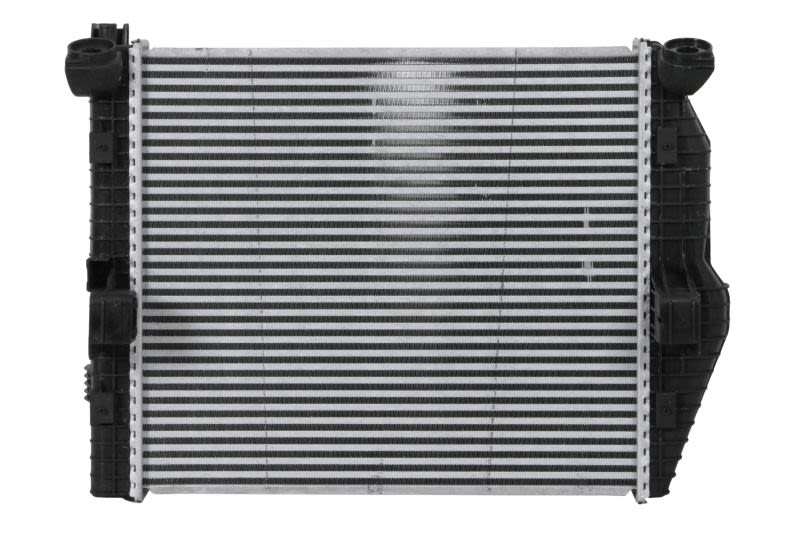 Chłodnica powietrza intercooler THERMOTEC DAME002TT