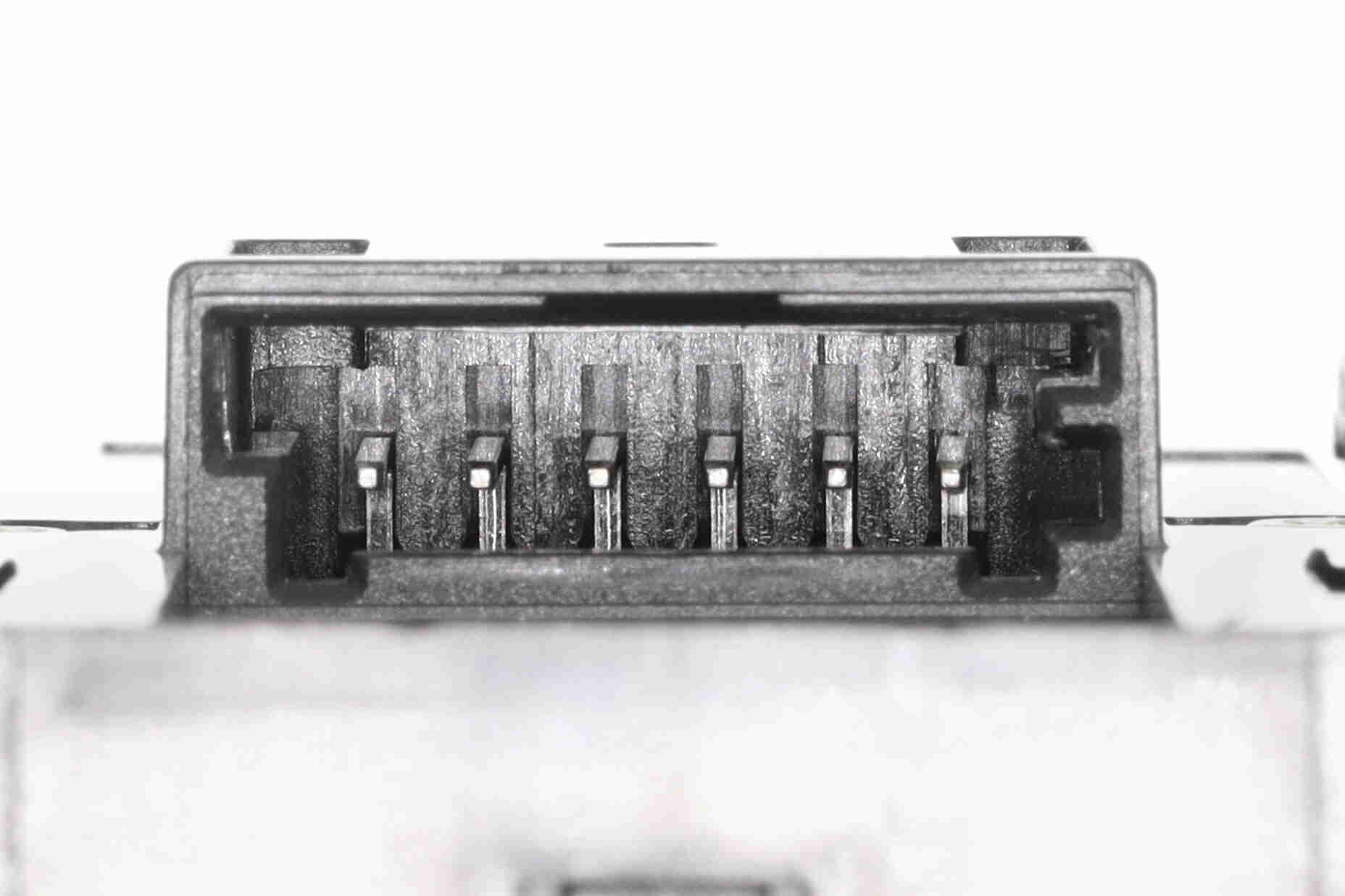 Wentylator, chłodzenie silnika VEMO V10-01-0007