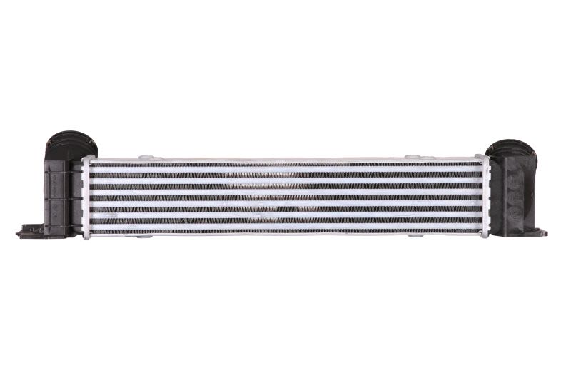 Chłodnica powietrza intercooler NISSENS 96725