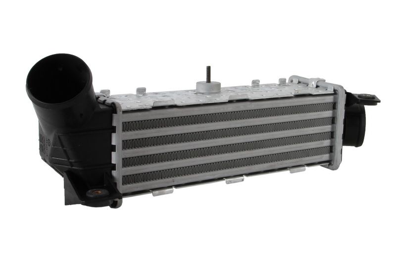 Chłodnica powietrza intercooler NISSENS 96796