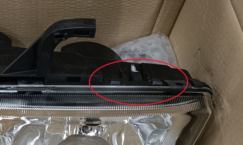 Reflektor HELLA 1DB 247 011-011