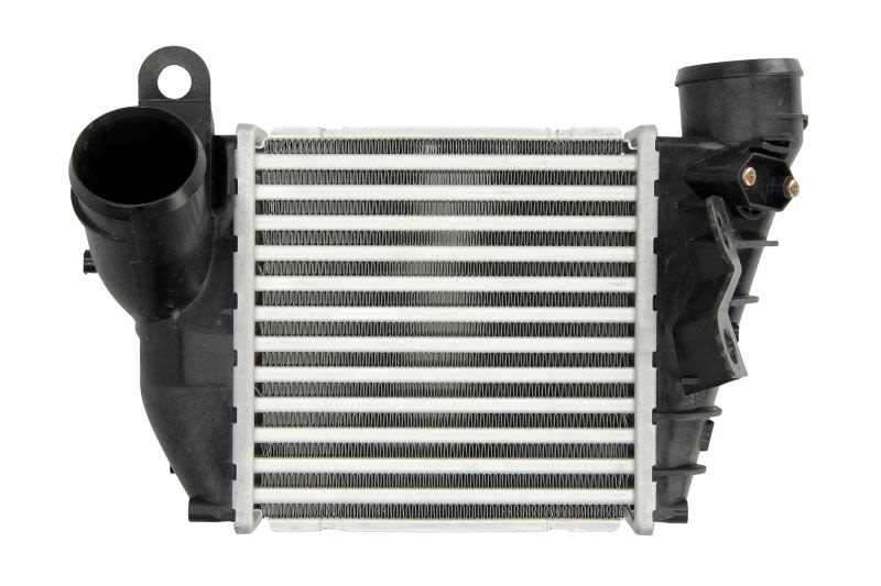 Chłodnica powietrza intercooler NRF 30935