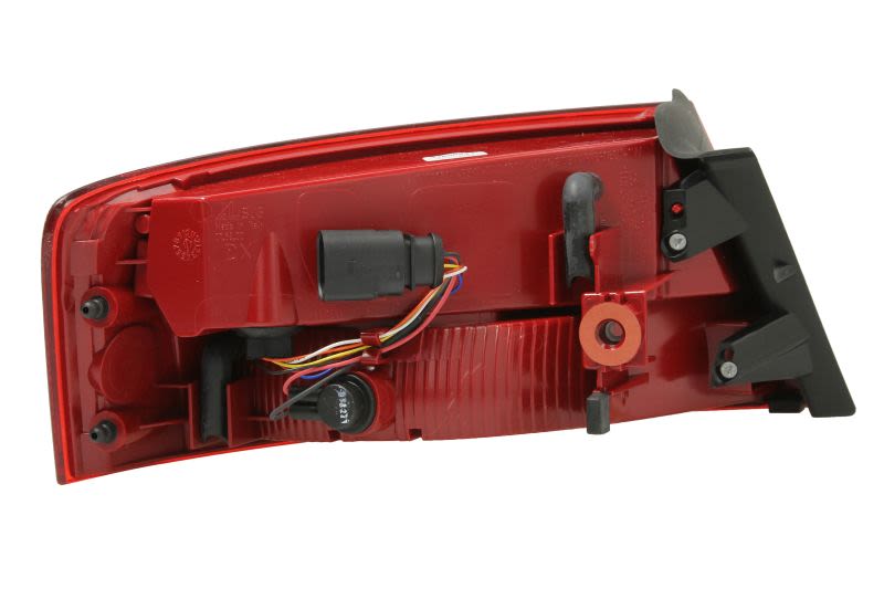 Lampa tylna zespolona MAGNETI MARELLI 714021690811