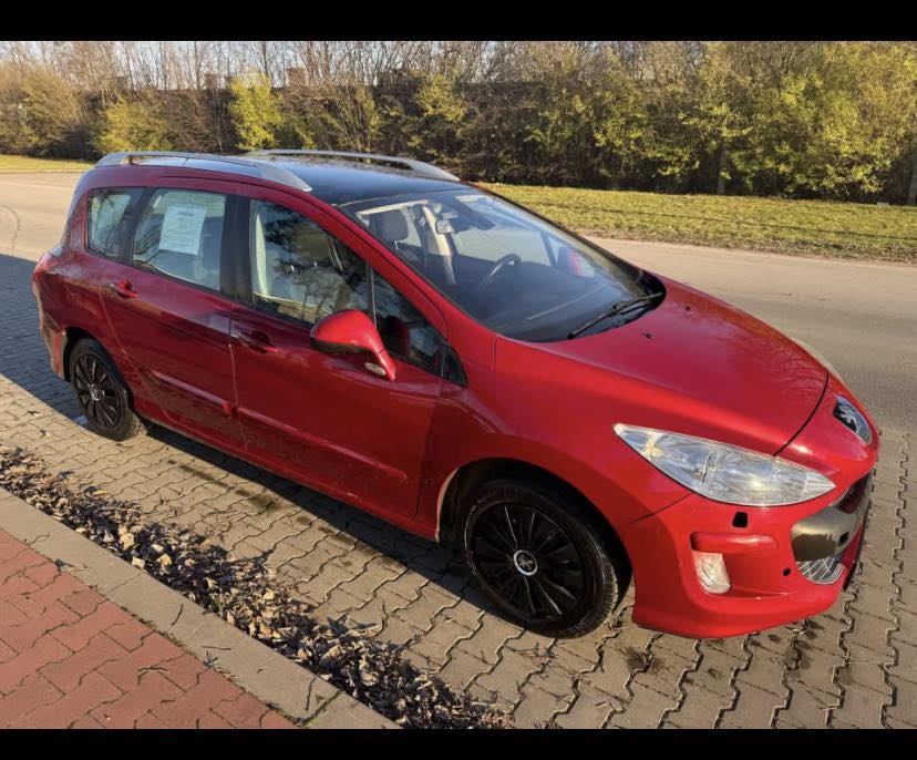 Na sprzedaż Peugeot 308 SW 1.6 Benzyna – 2008 r. – zadbany, sprawny kombi 🚗
Sprzedam Peugeota 308 SW z 2008 roku, silnik 1.6 benzyna.

Auto zadbane, czyste, regularnie użytkowane. 

✅ OC do marca 2027

✅ Przegląd do listopada 2026

✅ Wnętrze czyste, karoseria w dobrym stanie

💡 Wyposażenie:

Klimatyzacja, tempomat, elektryczne szyby i lusterka, radio CD/AUX, wspomaganie, centralny zamek, duży bagażnik.

💰 Cena: 7.200zł (do negocjacji)

📍 Ełk

Auto ekonomiczne, przestronne i gotowe do jazdy. Zapraszam do kontaktu i obejrzenia! 

Zostaw wiadomość a odezwę się.
