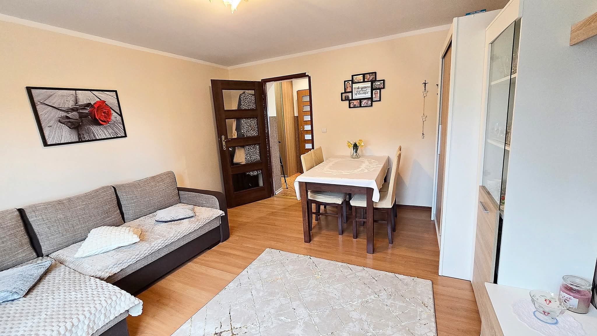 Zdjęcie ogłoszenia